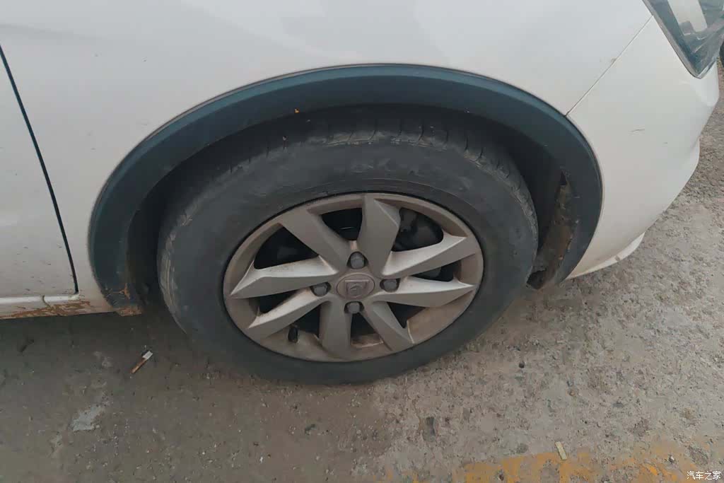 Wuling 310W, 2019 6