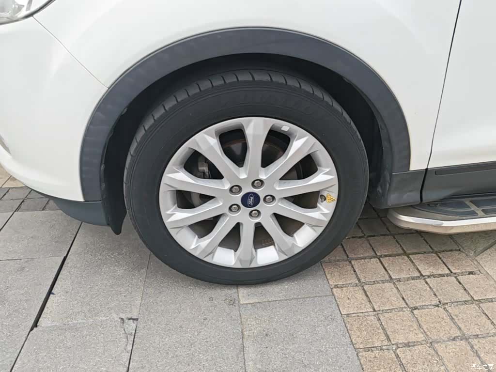 Ford Kuga, 2016 23