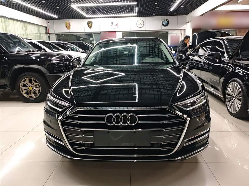 Audi A8