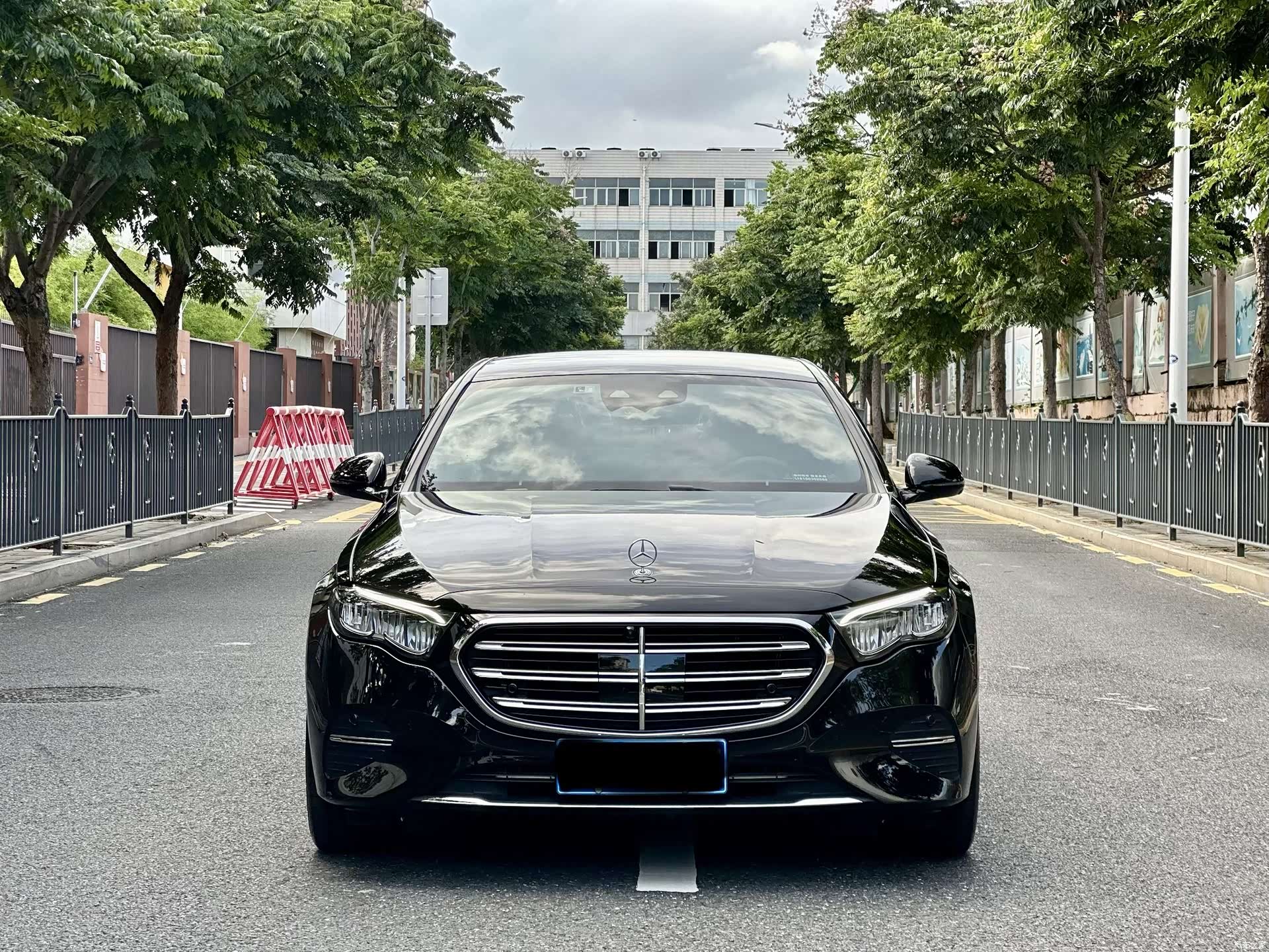 Mercedes-Benz E-Class, 2024 2
