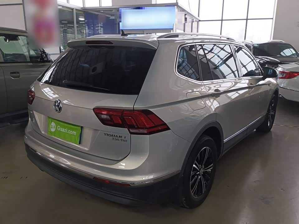 Volkswagen Tiguan L