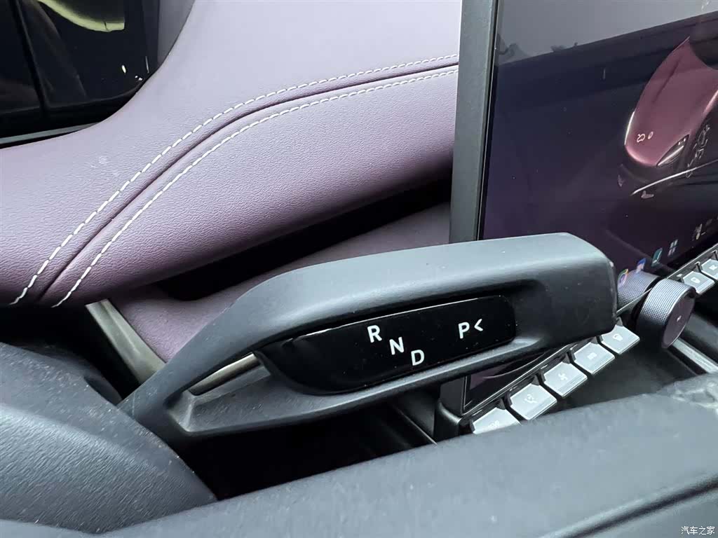 Xiaomi SU7, 2025 22