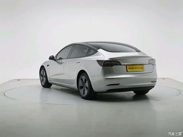 Tesla Model 3, 2022 все фото