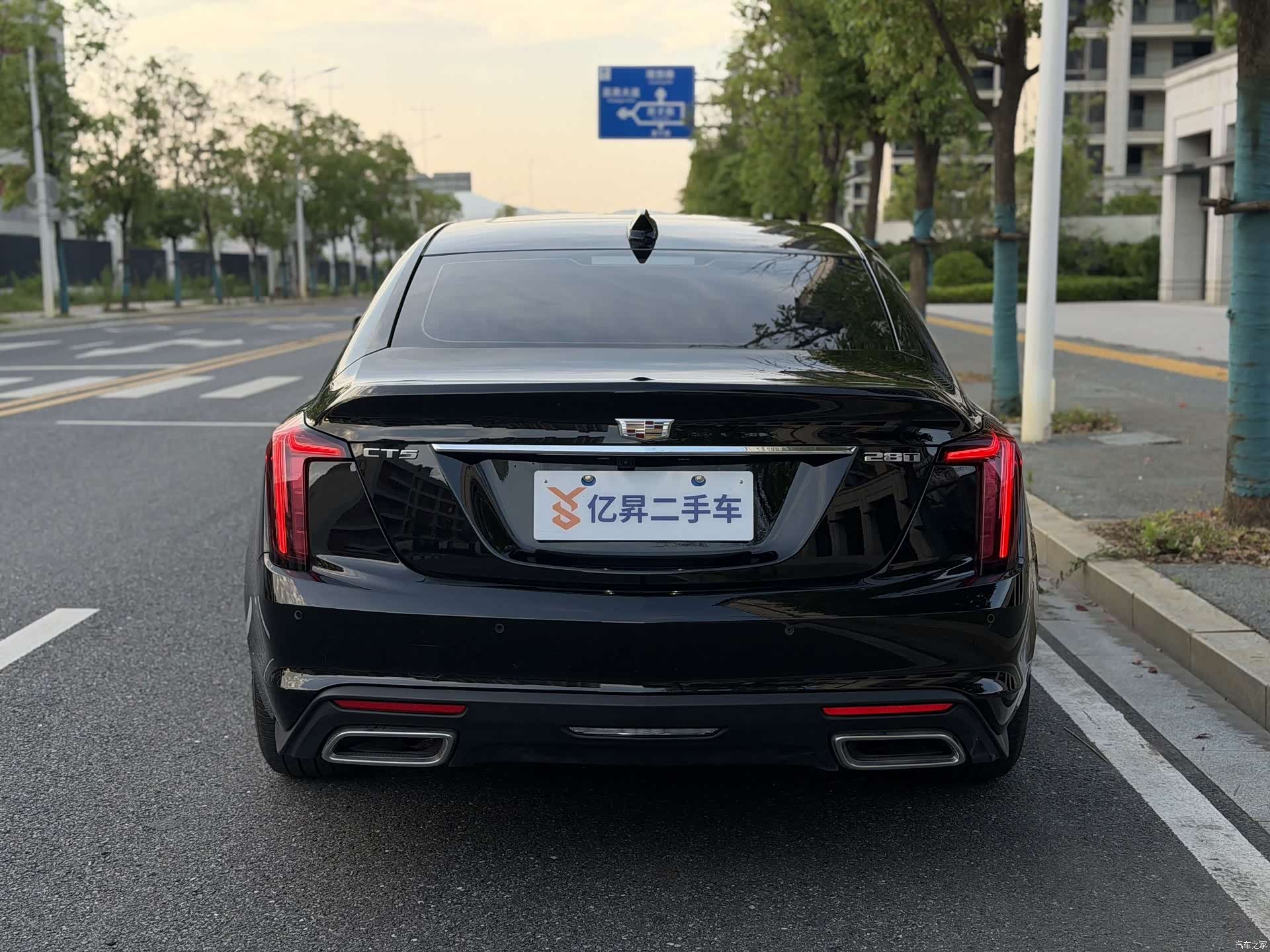 Cadillac CT5, 2026 все фото