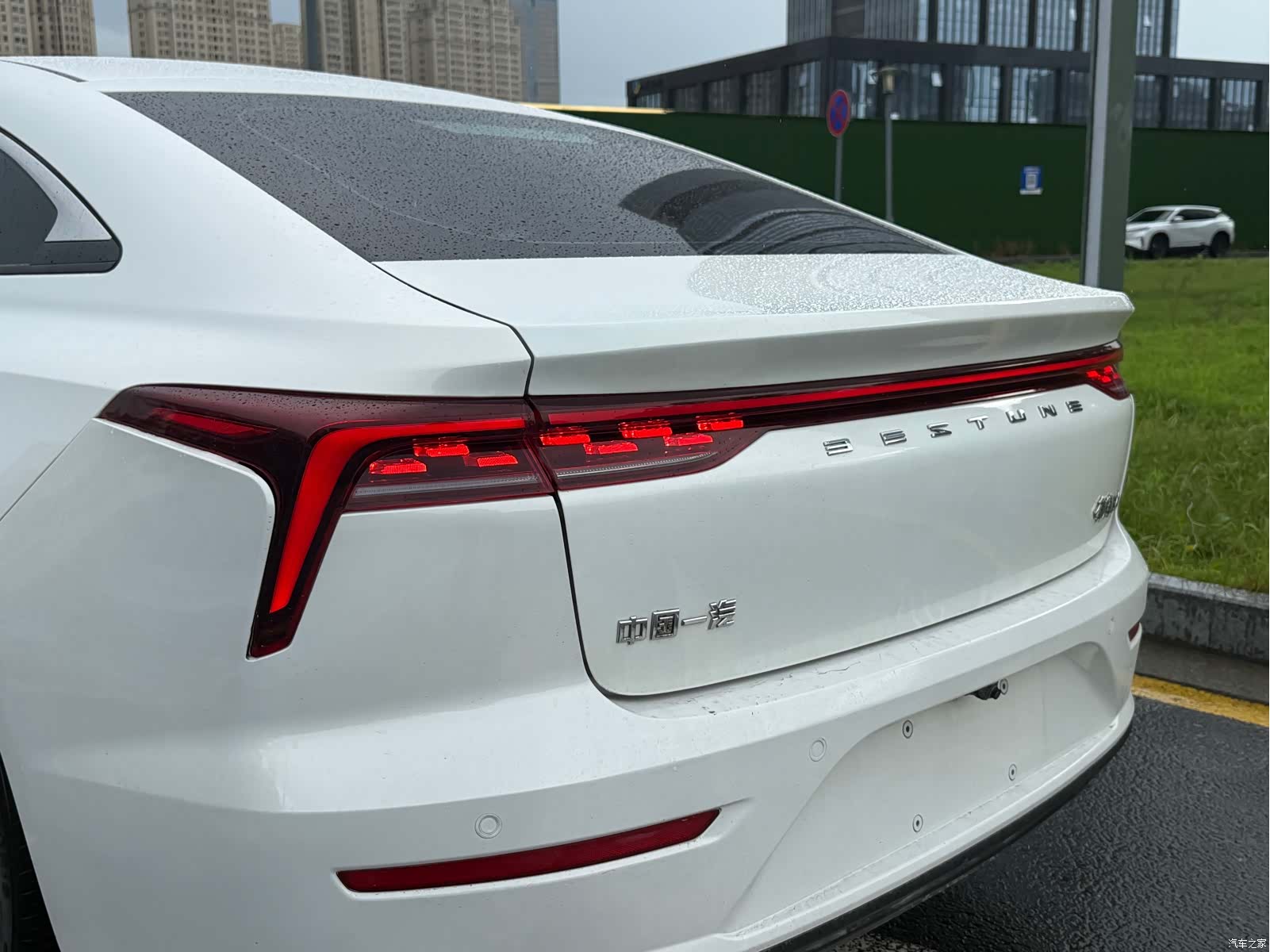 Bestune B70, 2022 15