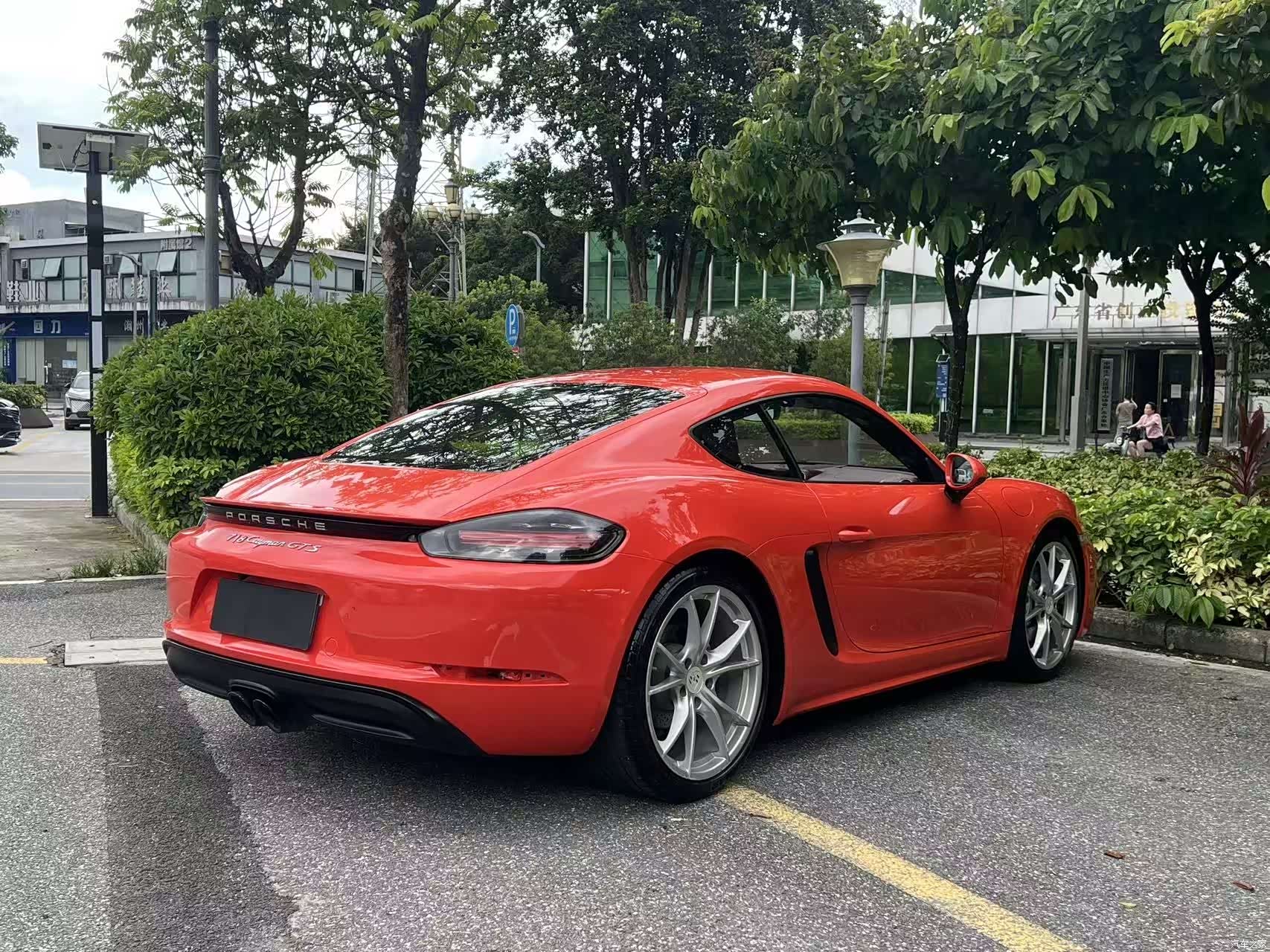 Porsche Cayman, 2019 11