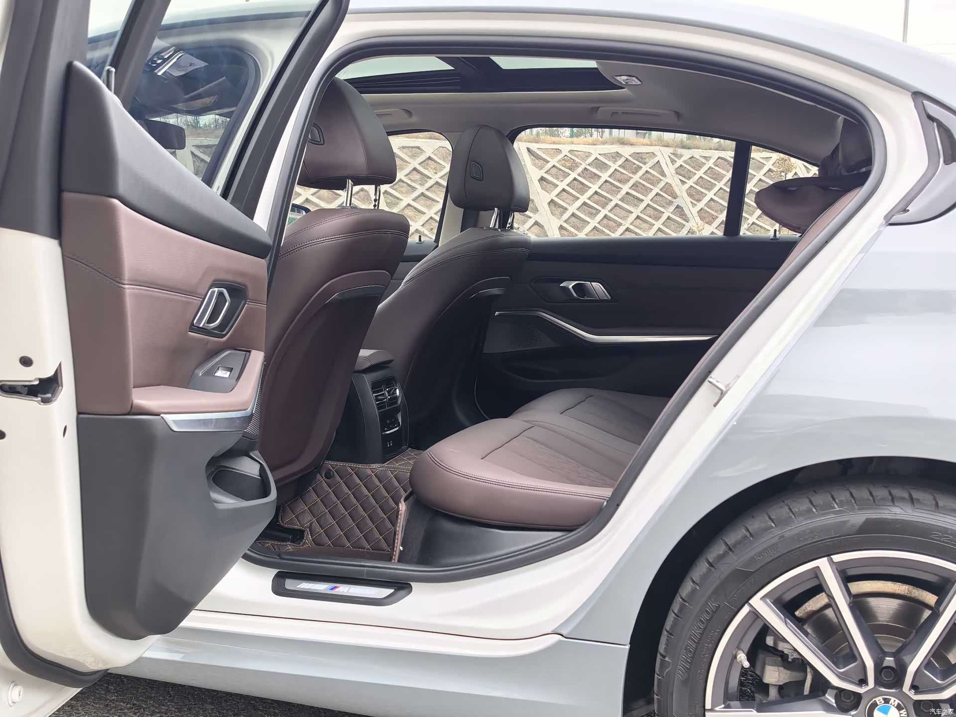 BMW 3 Series, 2024 16