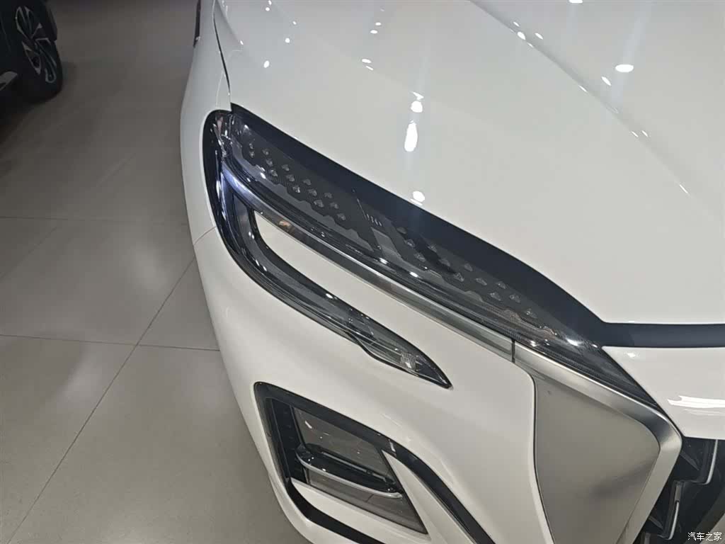 Hongqi HS3, 2024 13