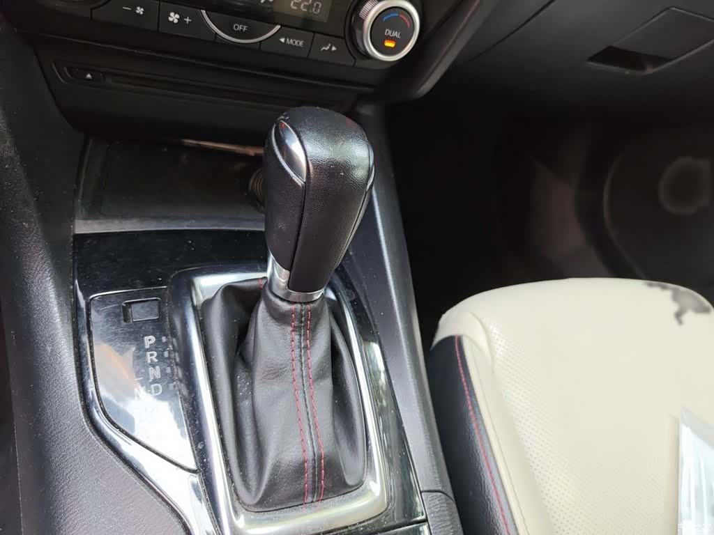 Mazda Mazda3, 2014 7