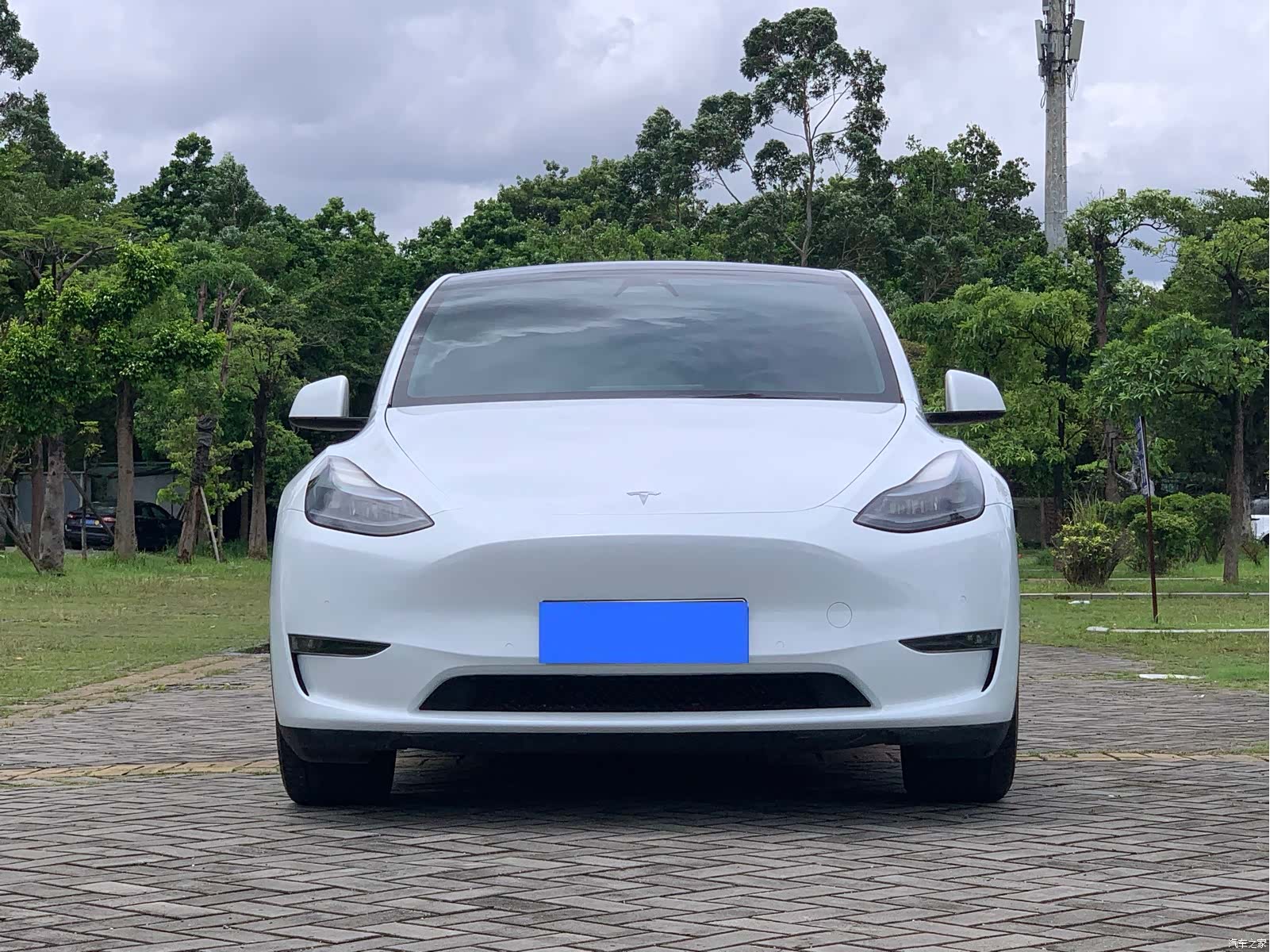 Tesla Model Y, 2022 2