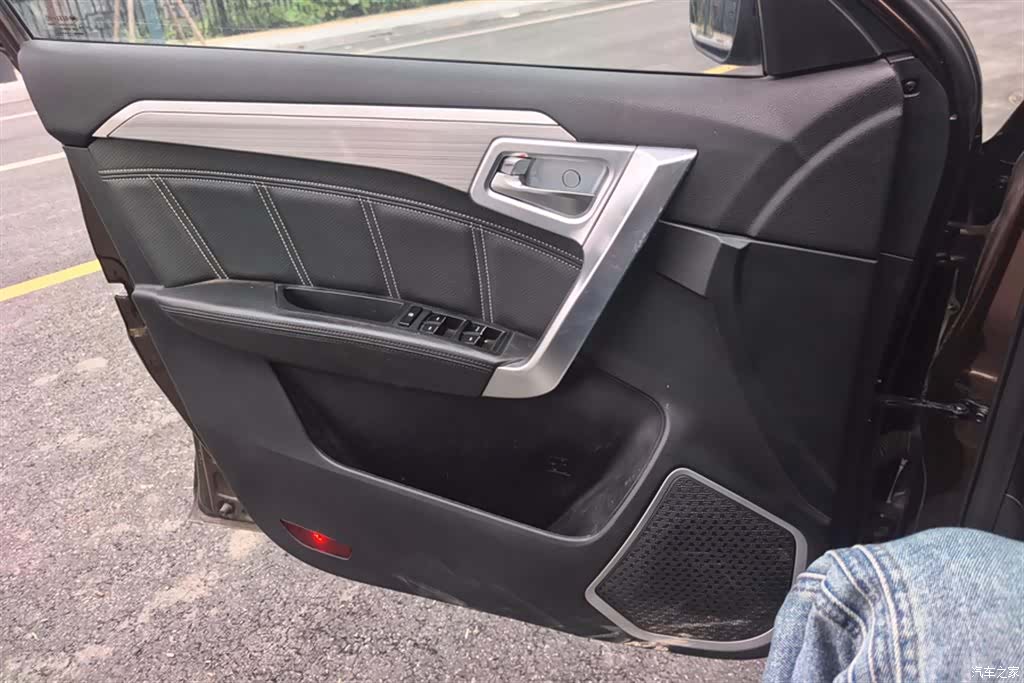 Geely X6, 2017 7