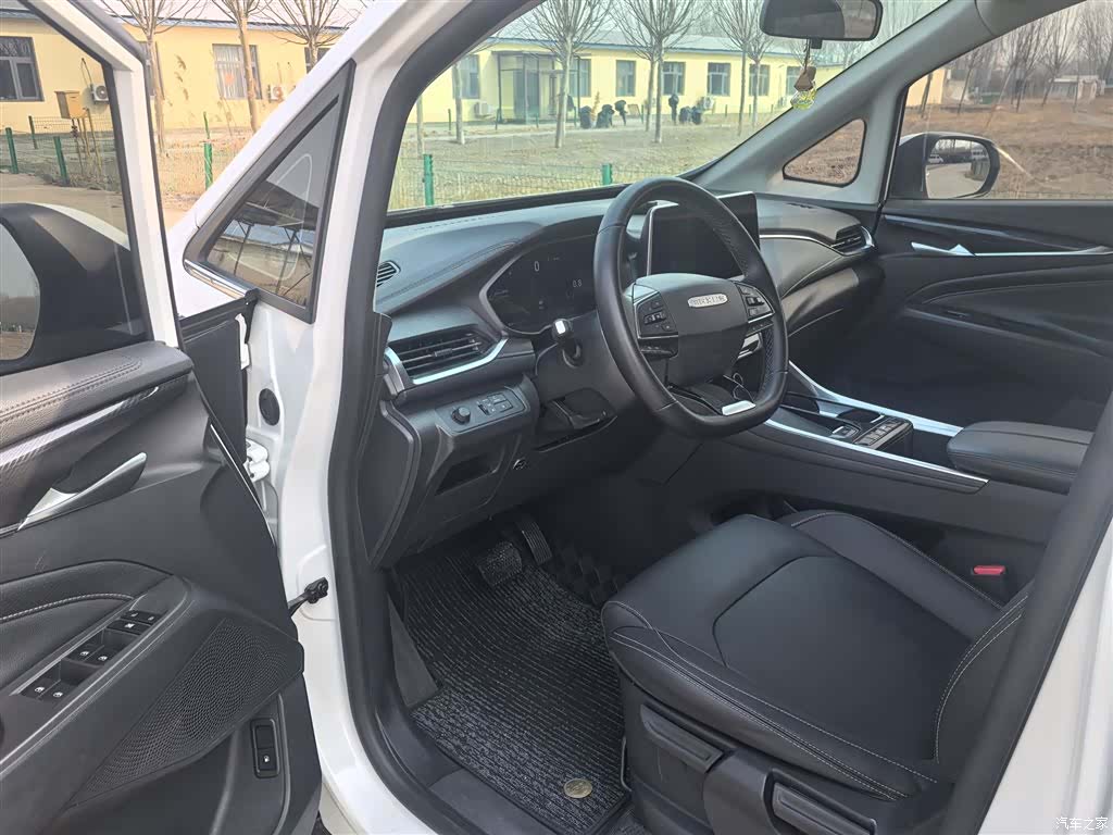 Maxus G50, 2023 13