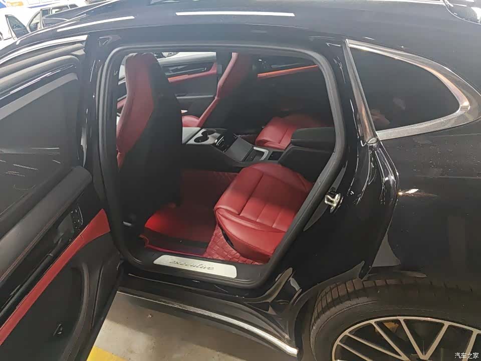 Porsche Panamera, 2024 3