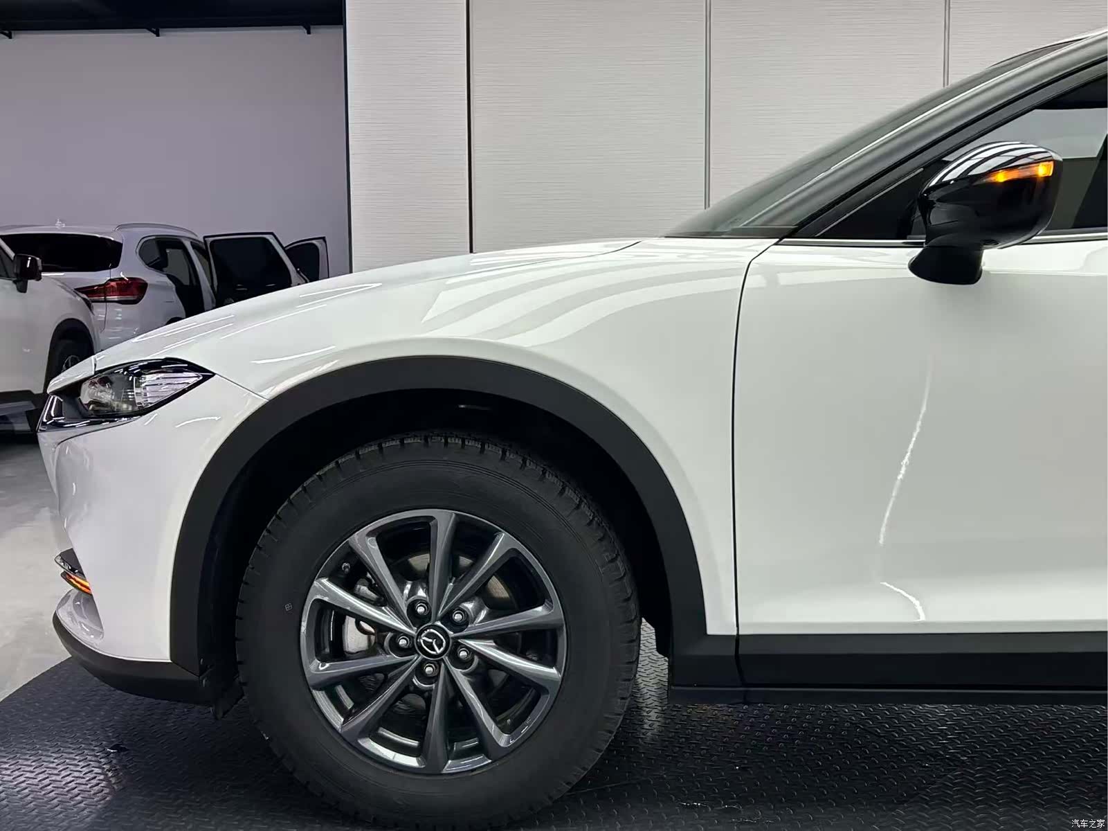 Mazda CX-4, 2023 8