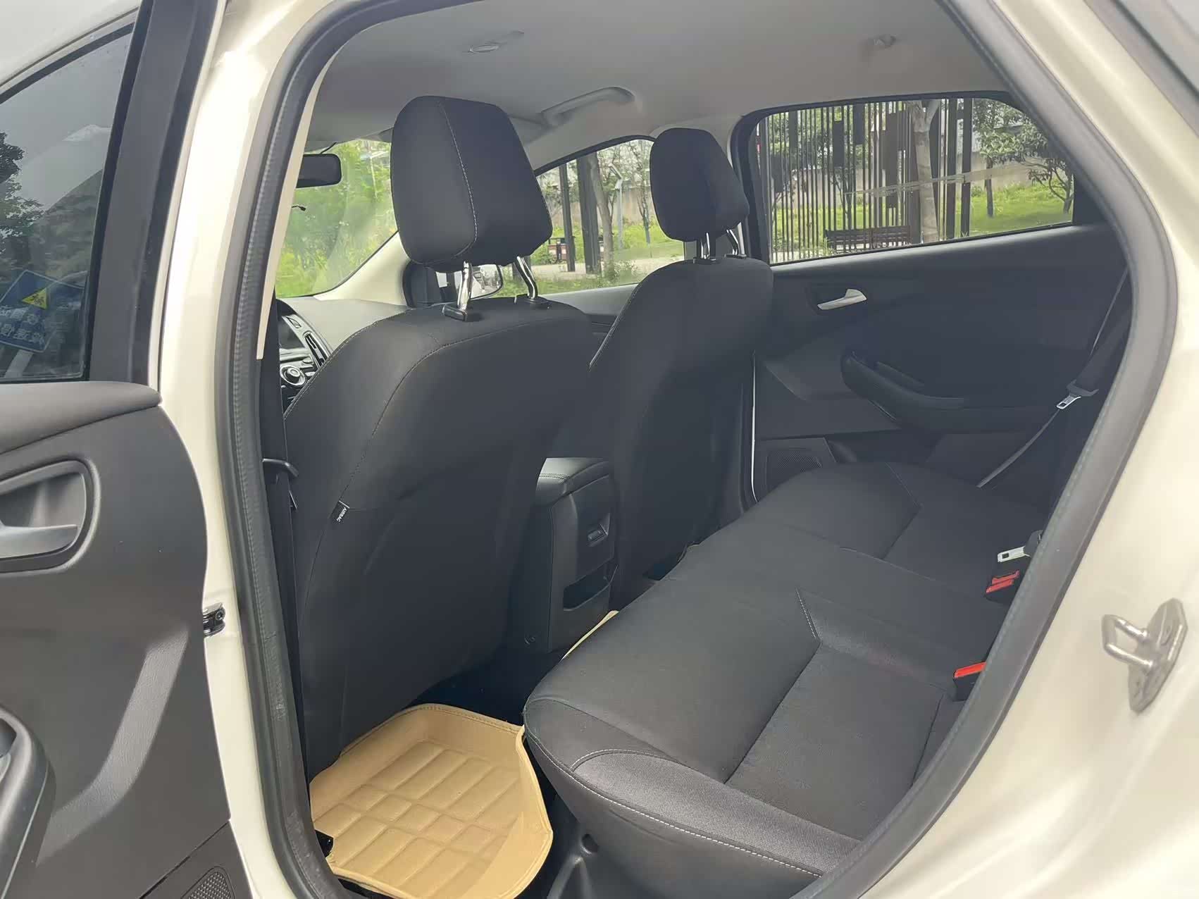 Ford Focus, 2016 13
