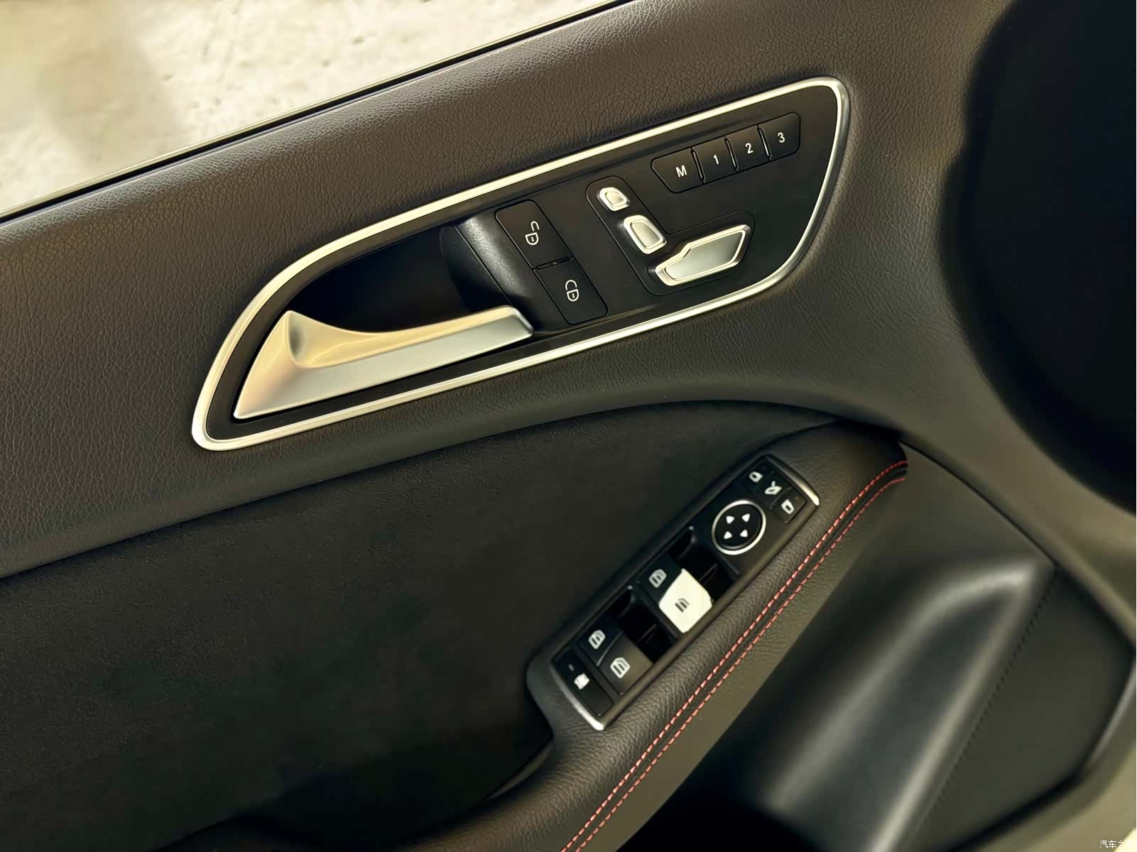 Mercedes-Benz B-Class, 2015 14
