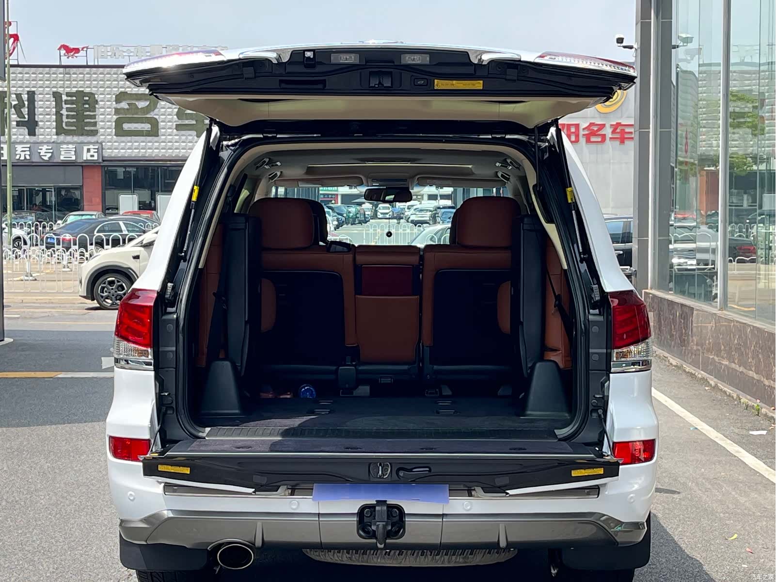 Lexus LX, 2015 14