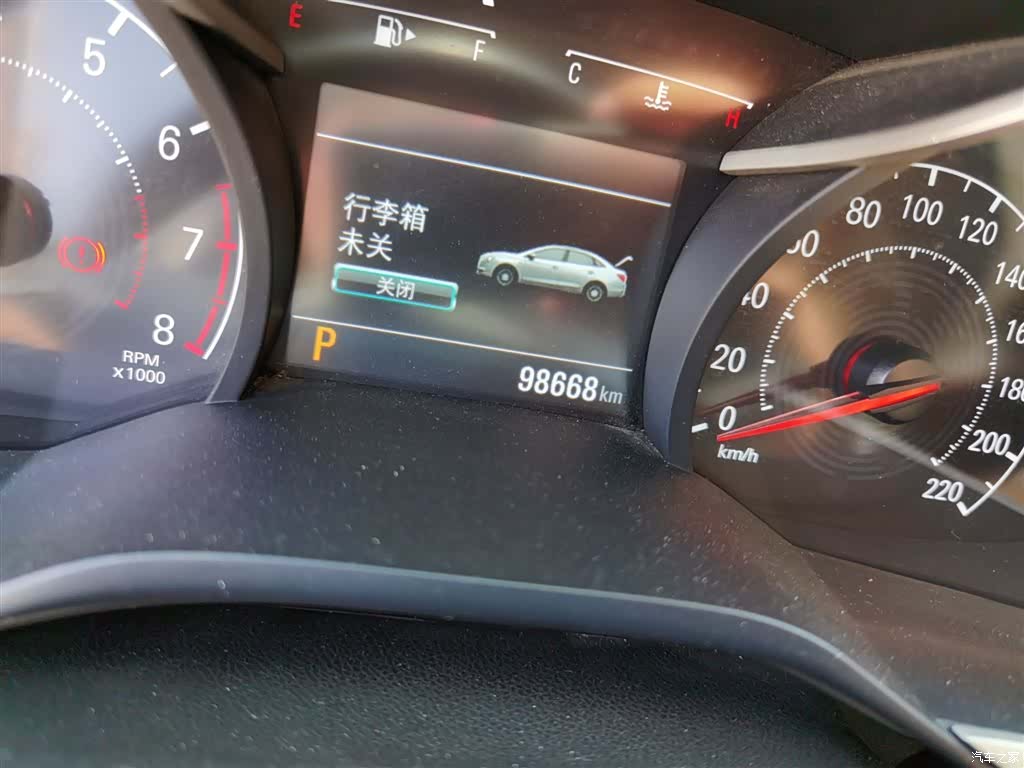 Chevrolet 320, 2021 все фото