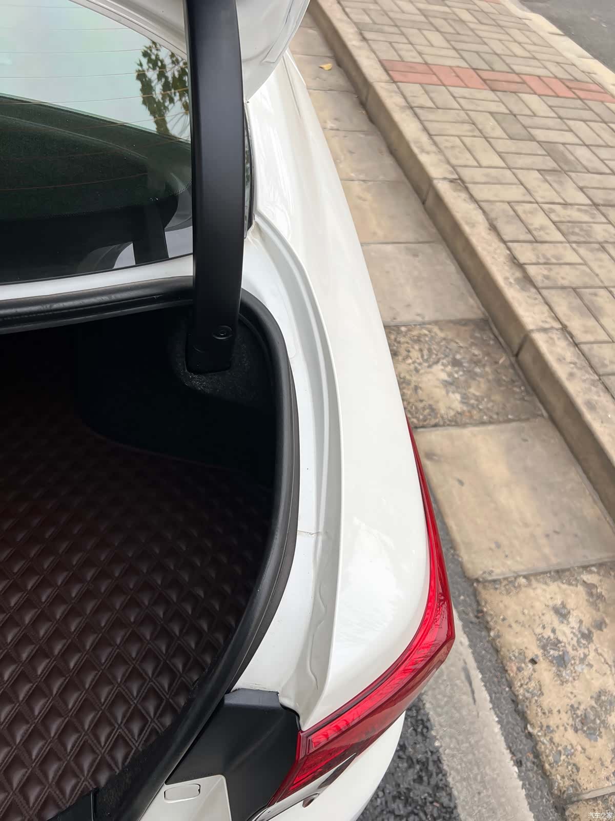 Toyota 2.5V, 2017 25