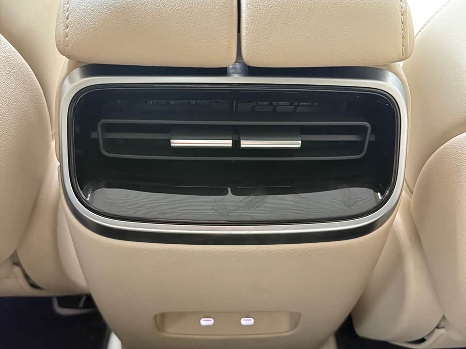 AITO Ask the world M5