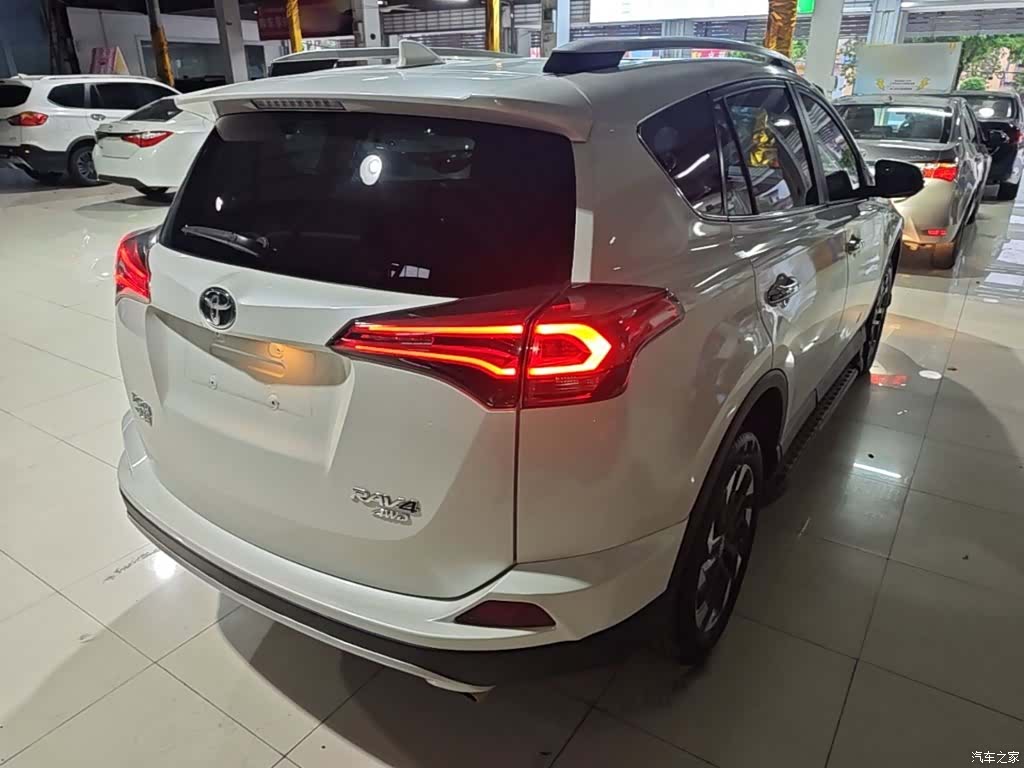 Toyota RAV4, 2017 7