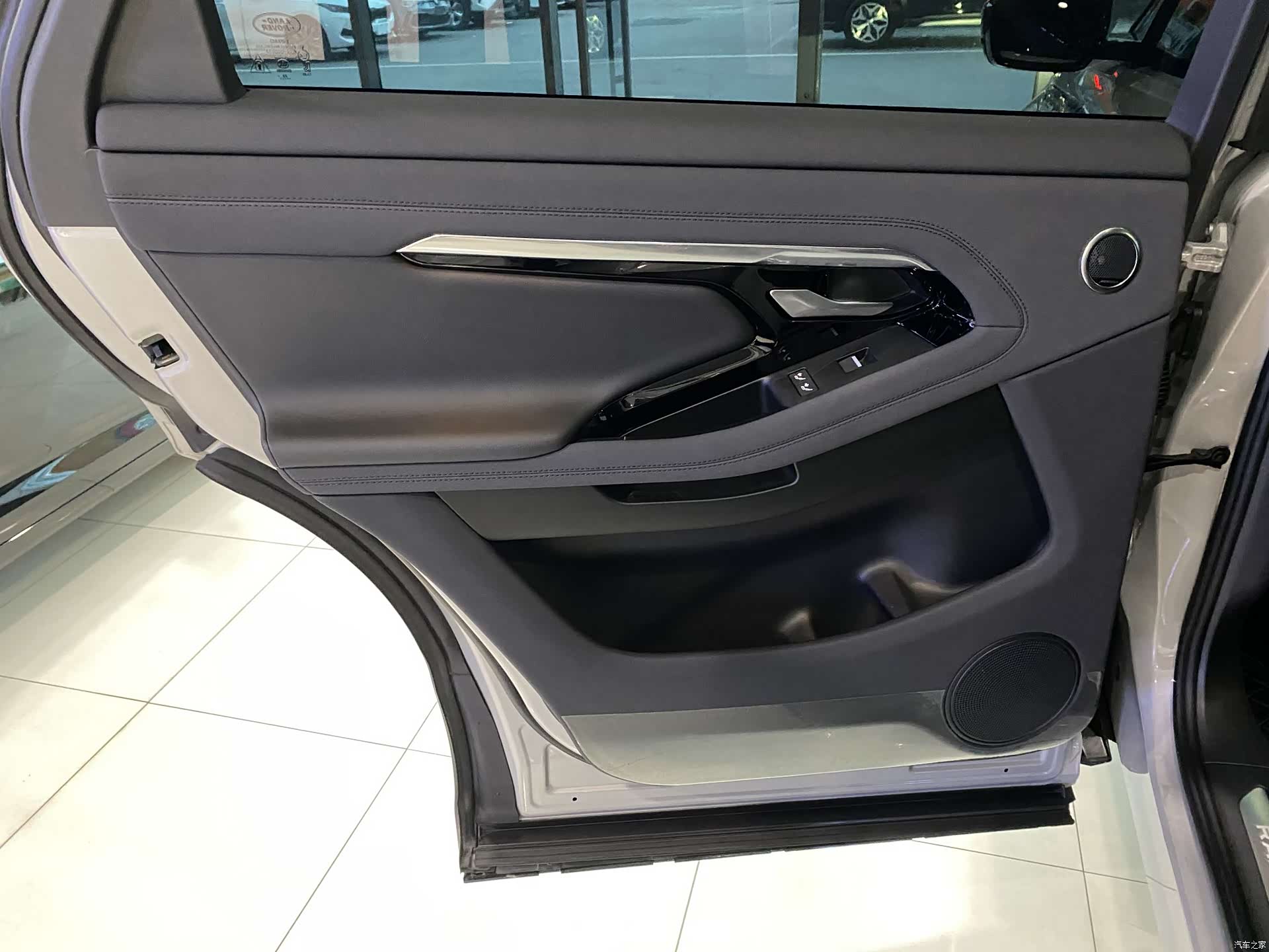 Land Rover Range Rover, 2023 15