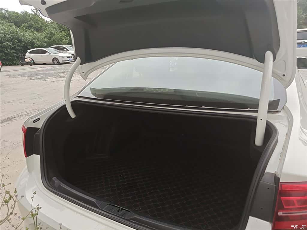 Volkswagen Lamando, 2019 19