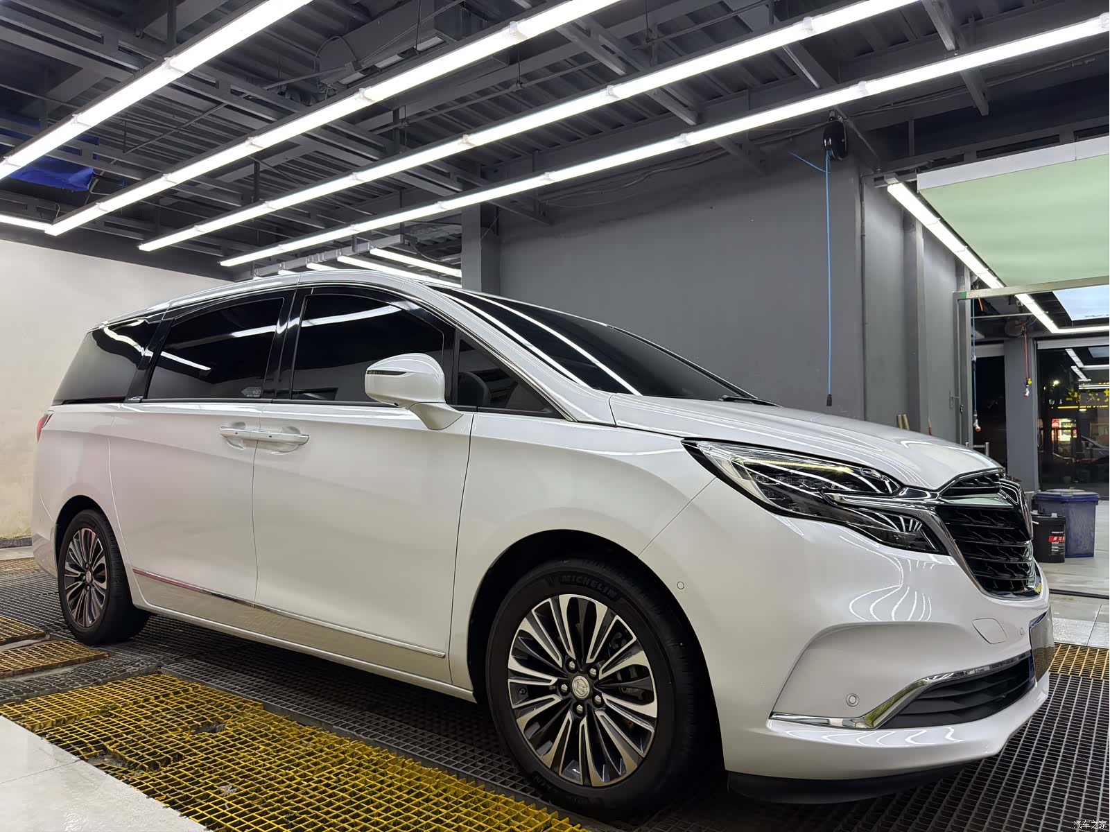 Buick GL8, 2022 2