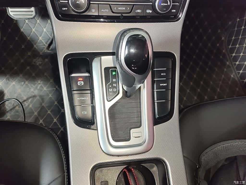 Geely Emgrand, 2018 14
