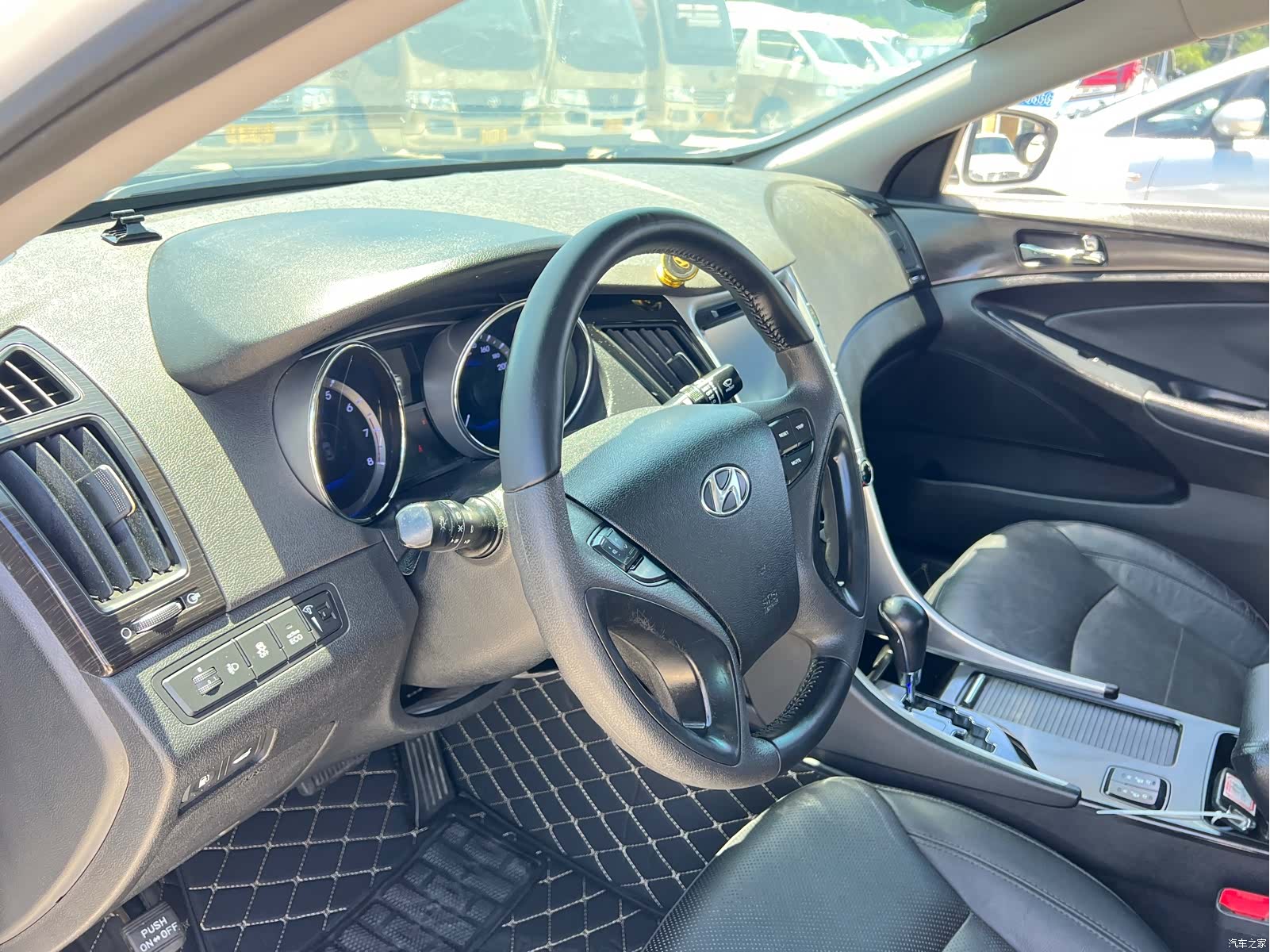 Hyundai Sonata, 2012 8