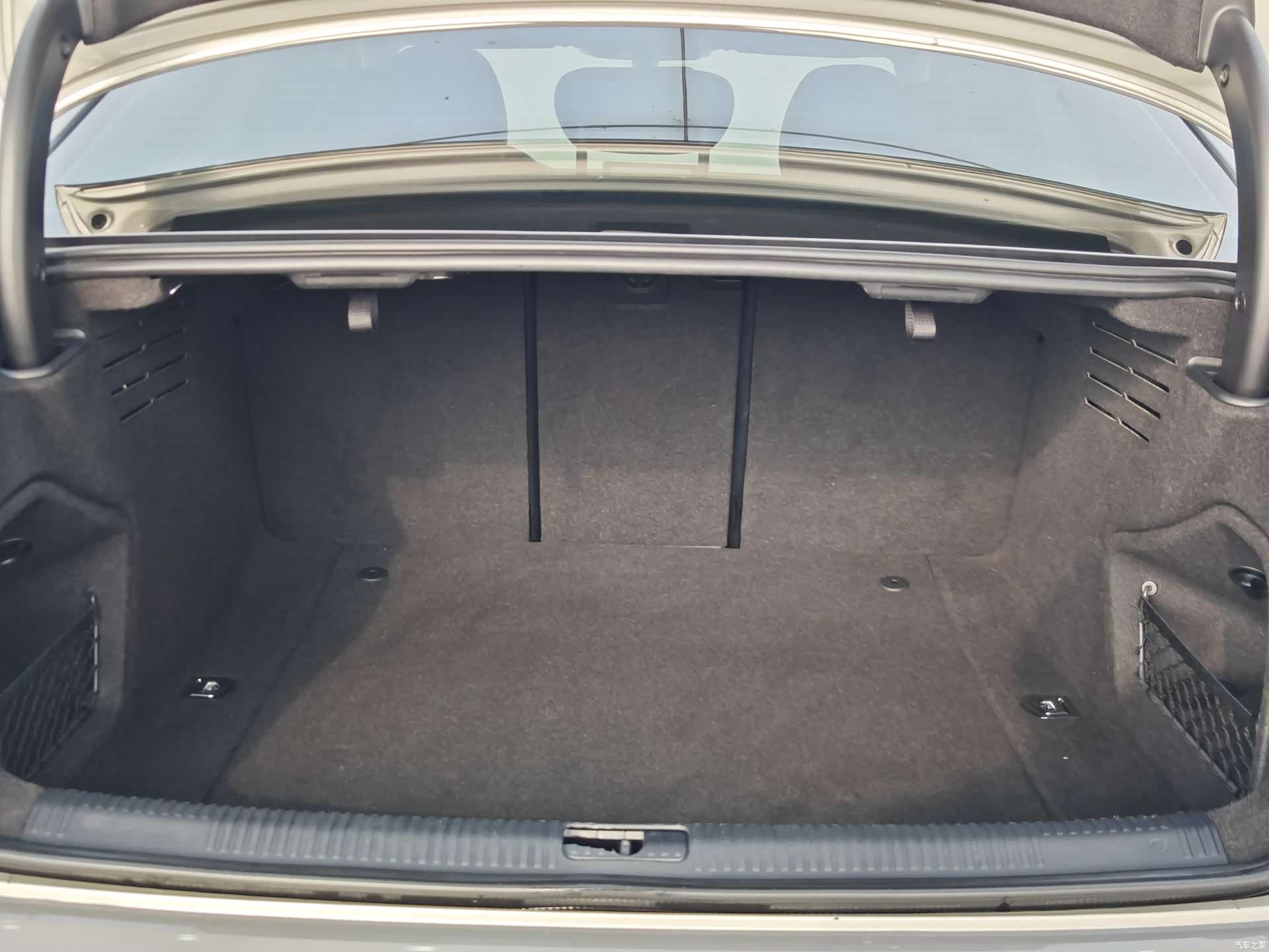 Audi A4L, 2017 25
