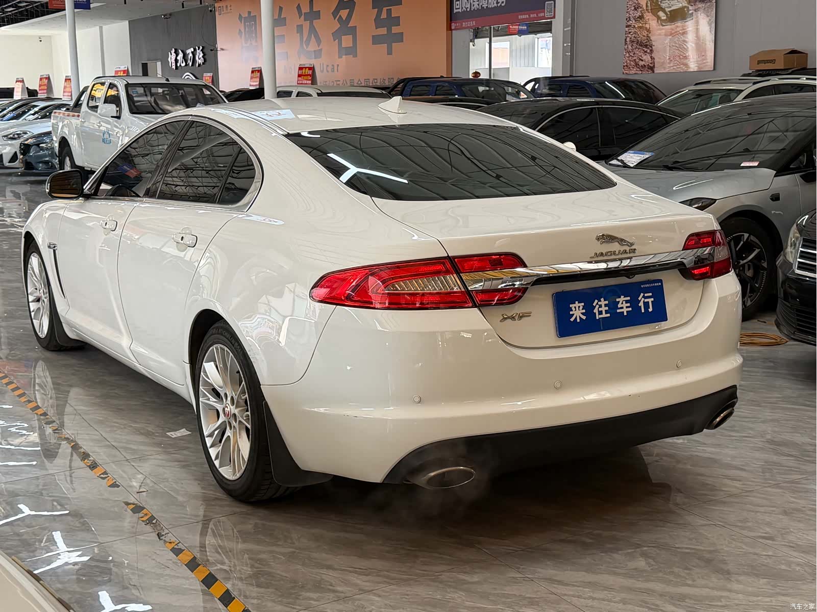 Jaguar XF, 2015 4