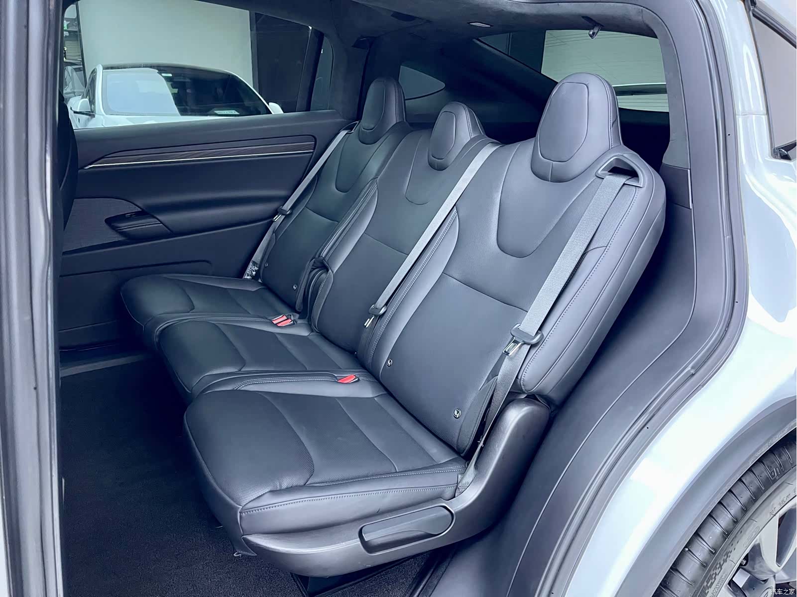 Tesla Model X, 2023 6
