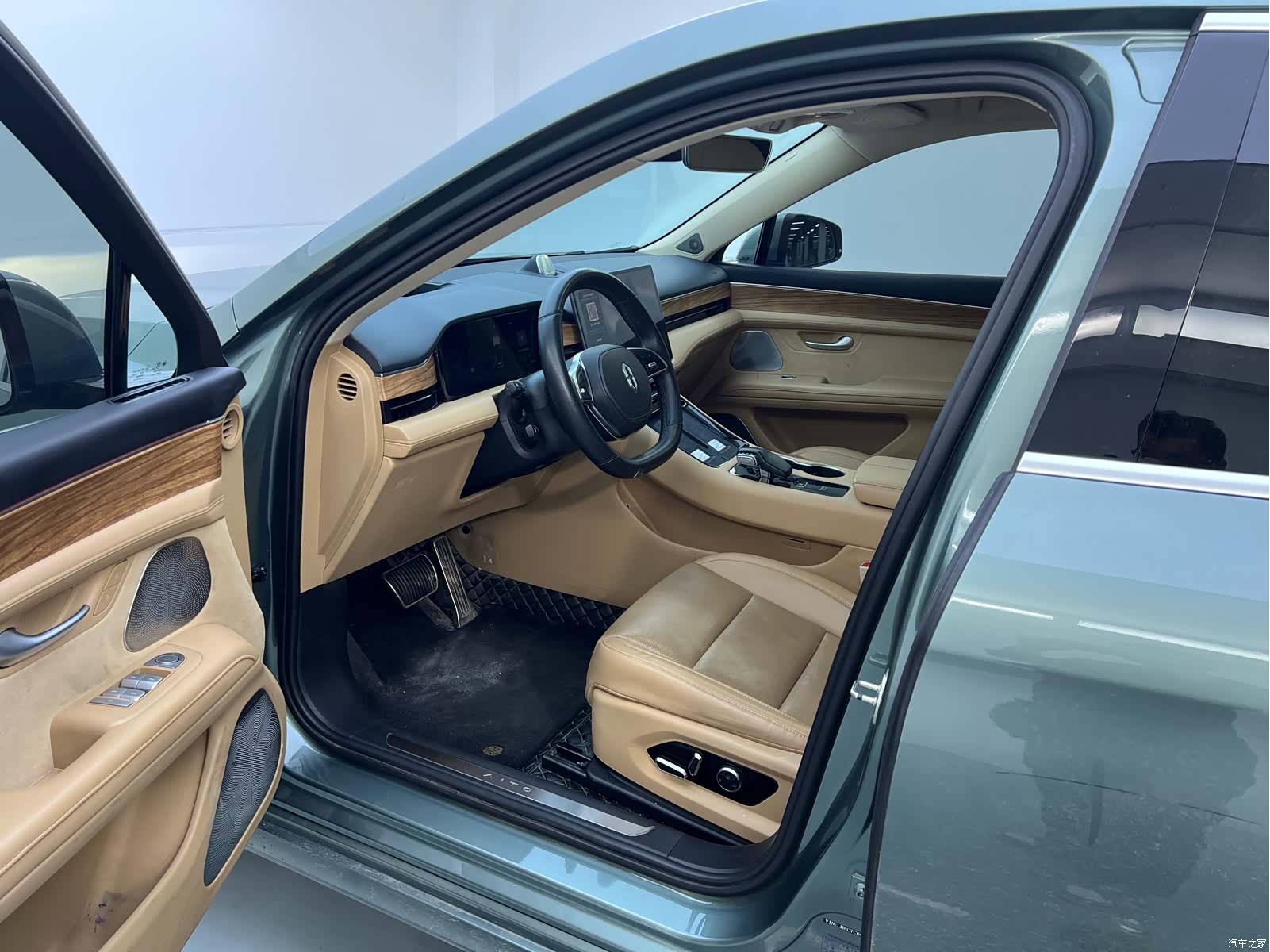 AITO M5, 2022 все фото