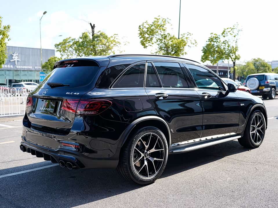Mercedes-Benz GLC AMG