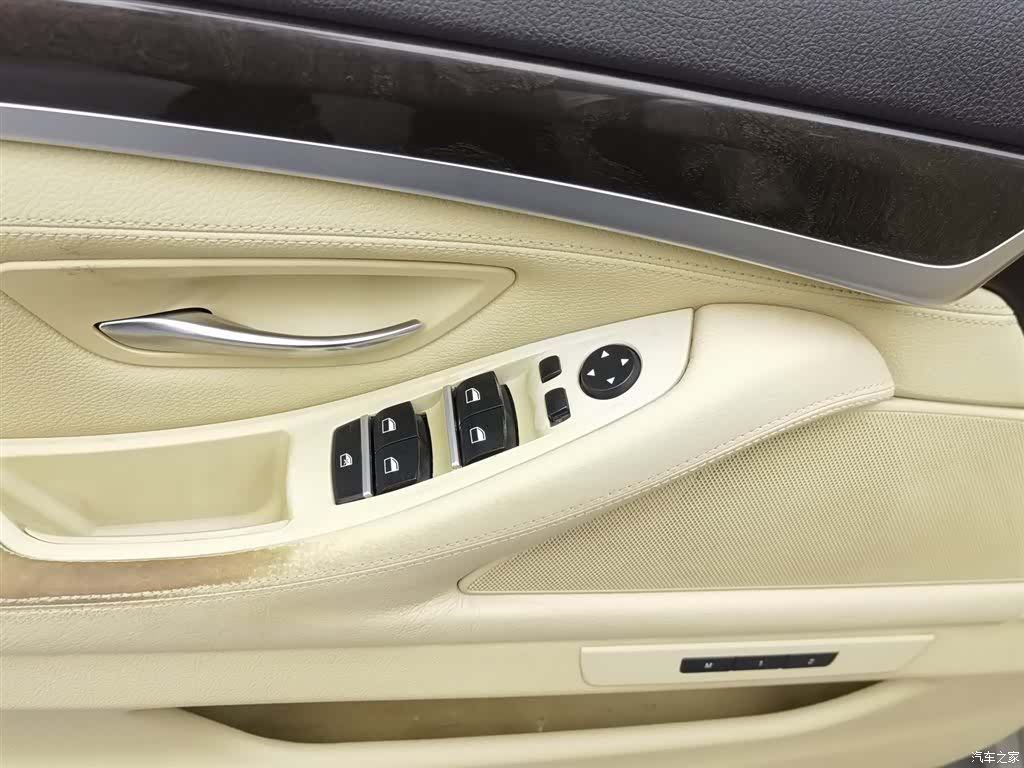 BMW 5 Series, 2012 9