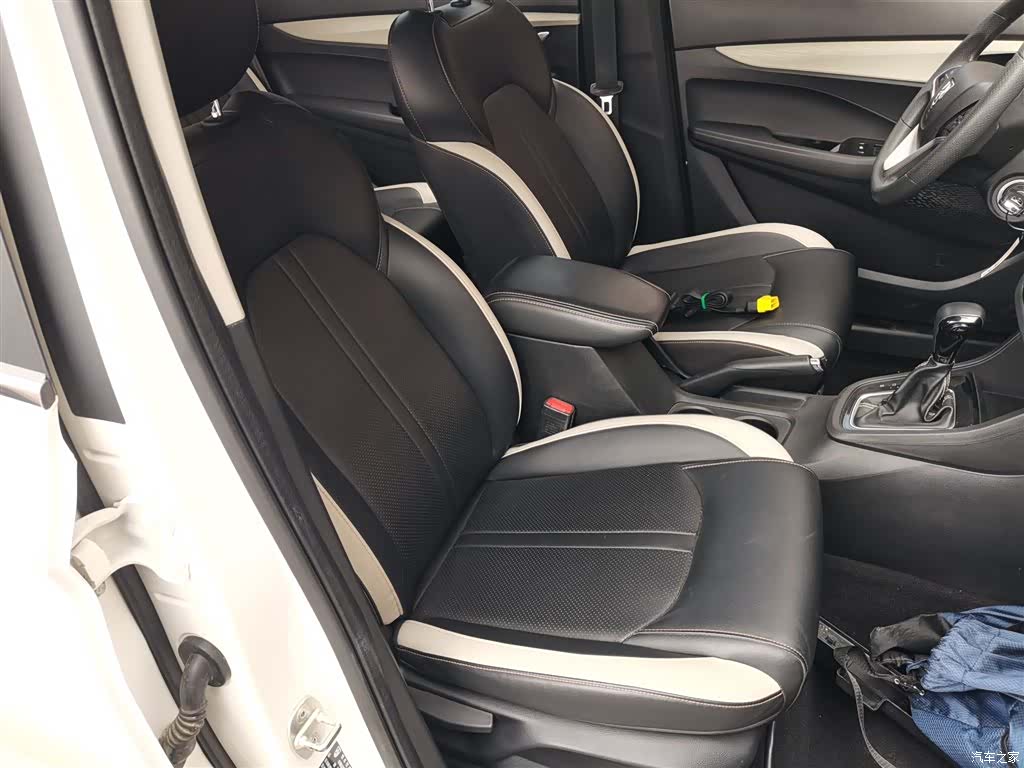 Wuling 360, 2020 25