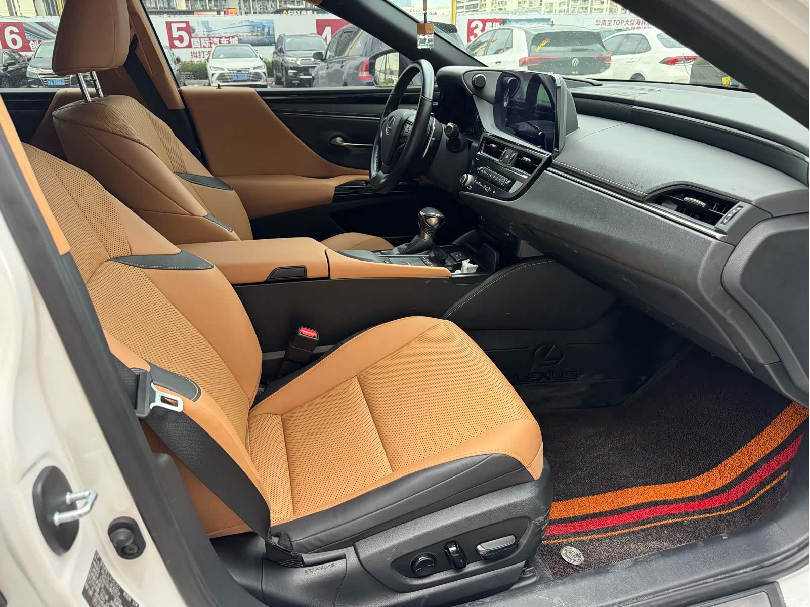 Lexus ES, 2022 8