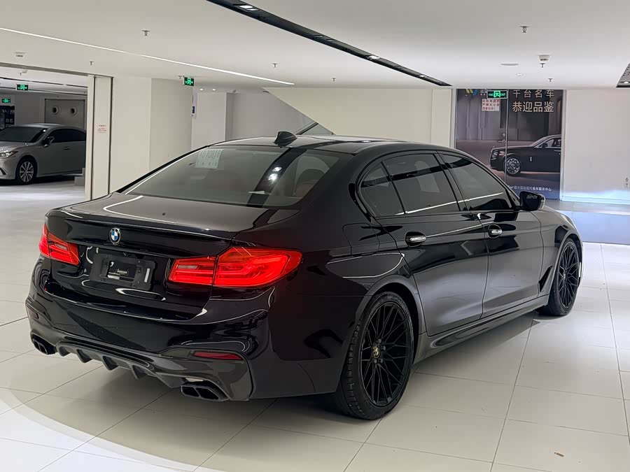 BMW 5 Series 2018, фото 6