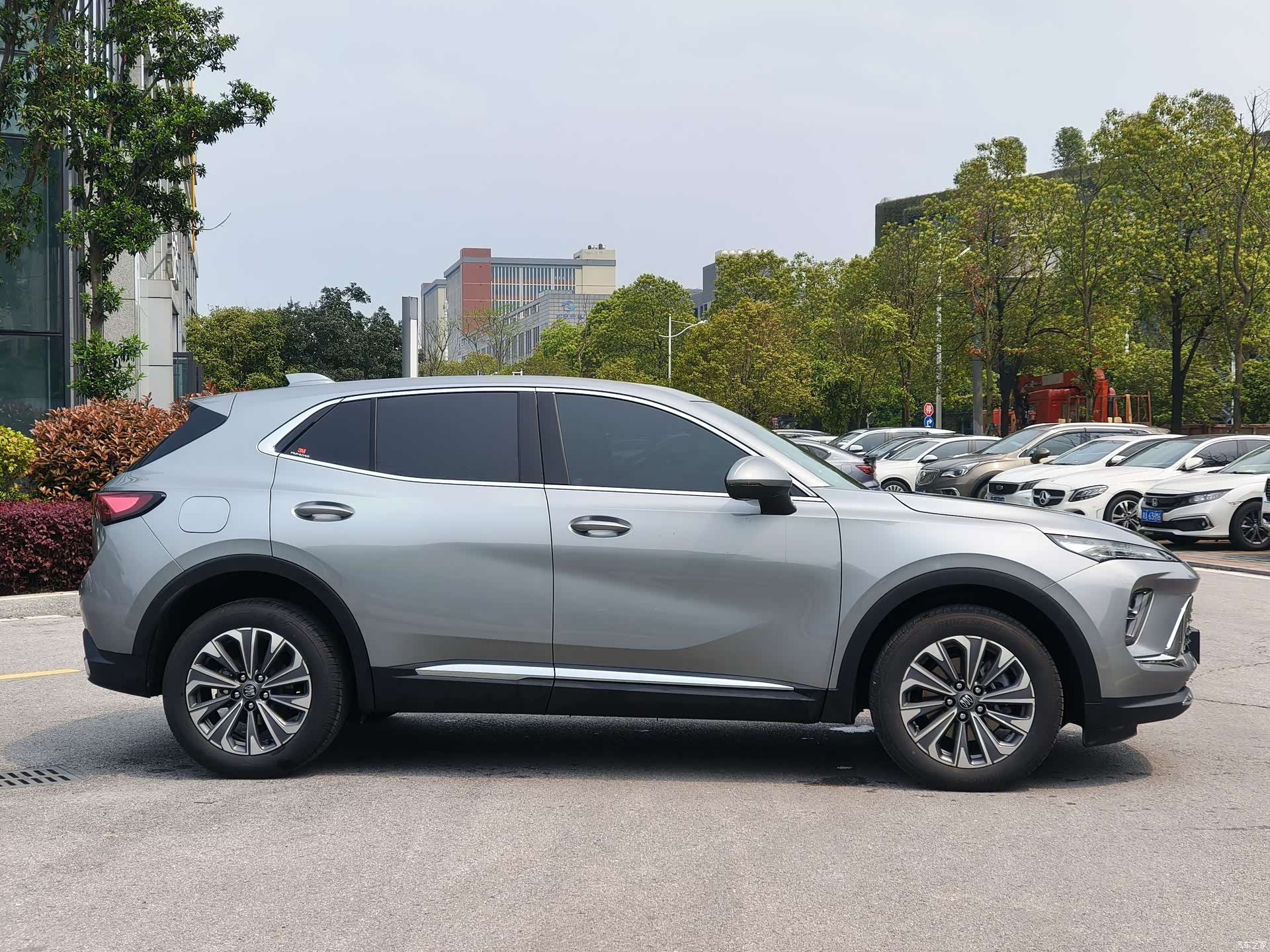 Buick Envision, 2025 4