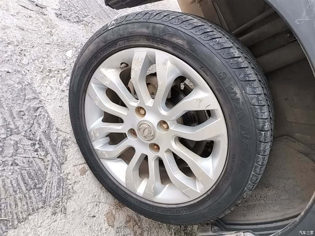 DongFeng AX3, 2016 24