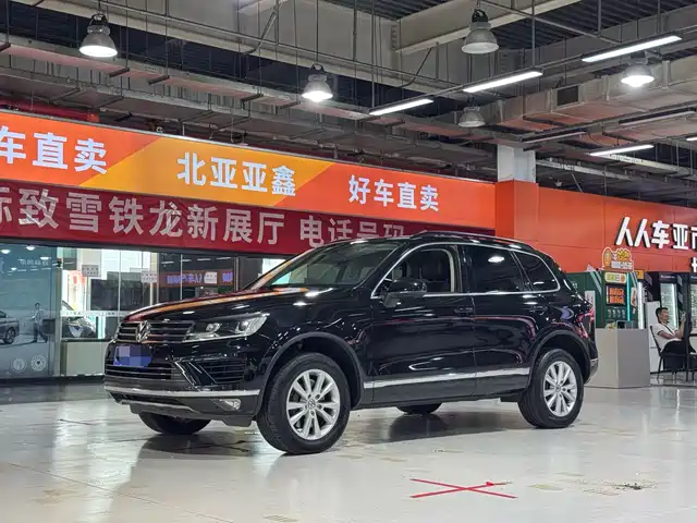 Volkswagen Touareg 2017 — купить из Китая под заказ