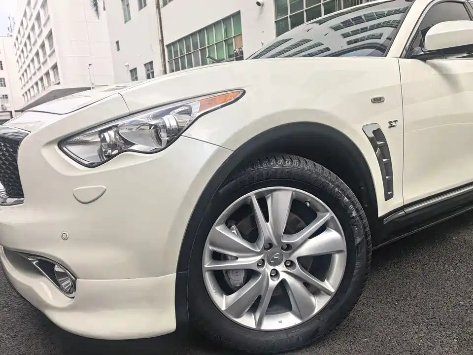 Infiniti QX70 Infiniti QX70