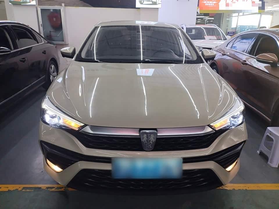 Roewe i5