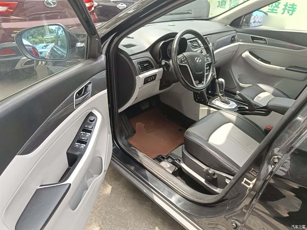 BAIC X55, 2016 16