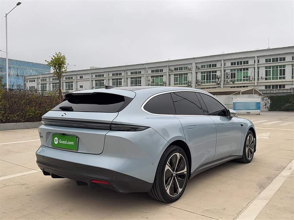 NIO ET5T