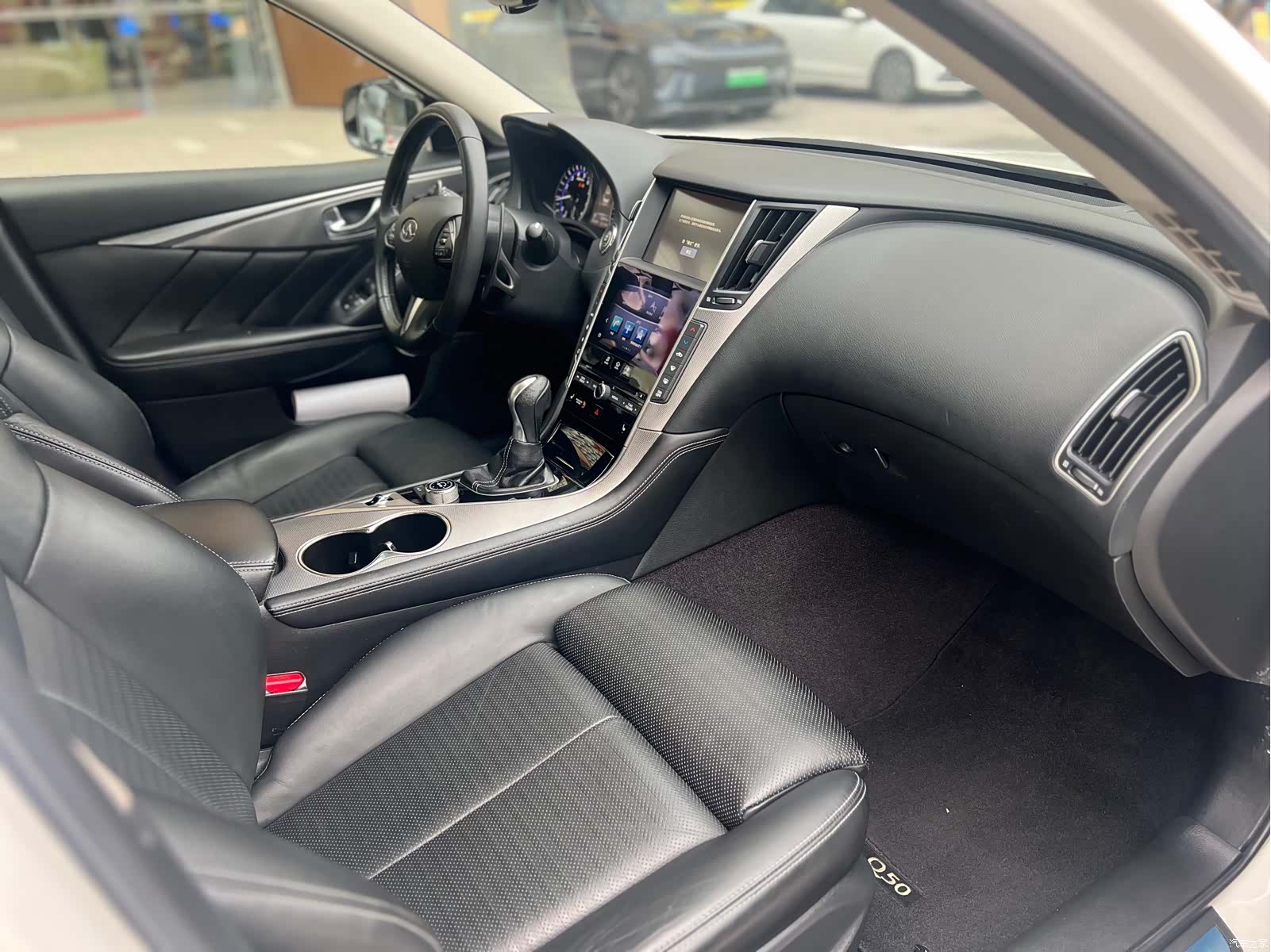 Infiniti Q50, 2015 14