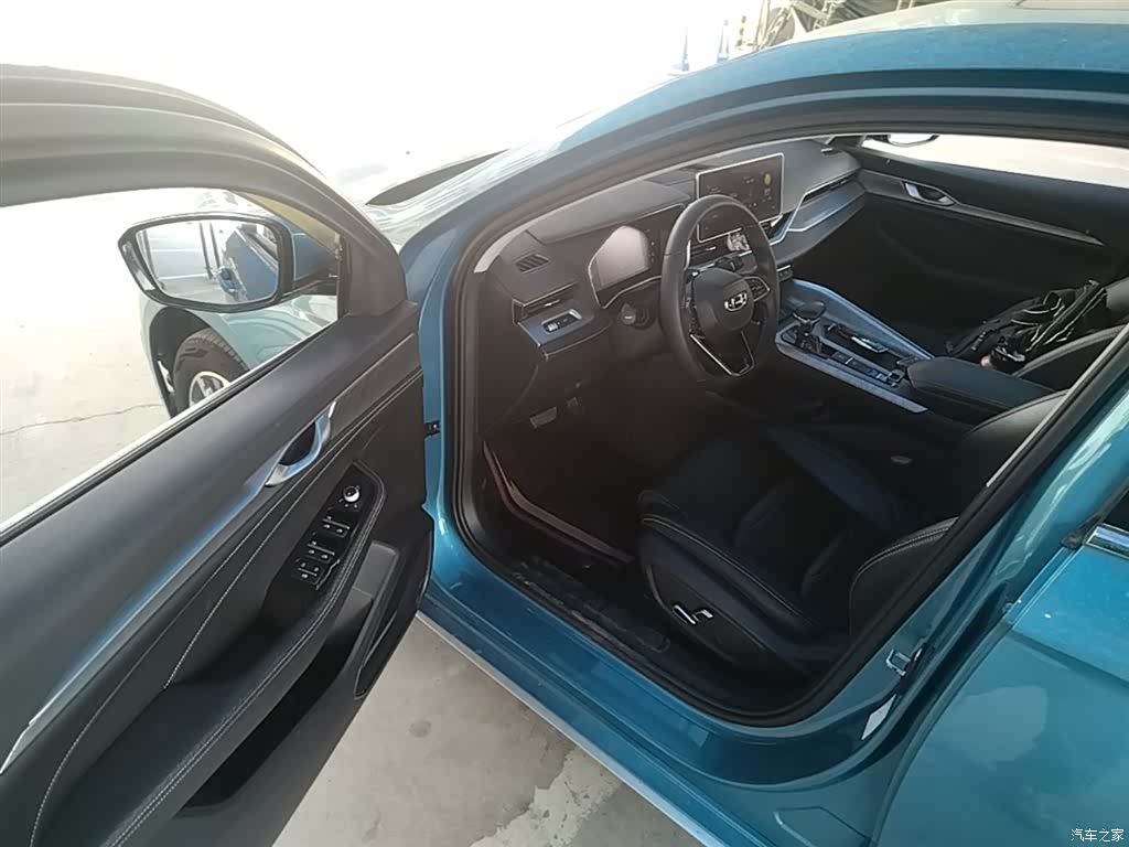 Geely Preface, 2022 16
