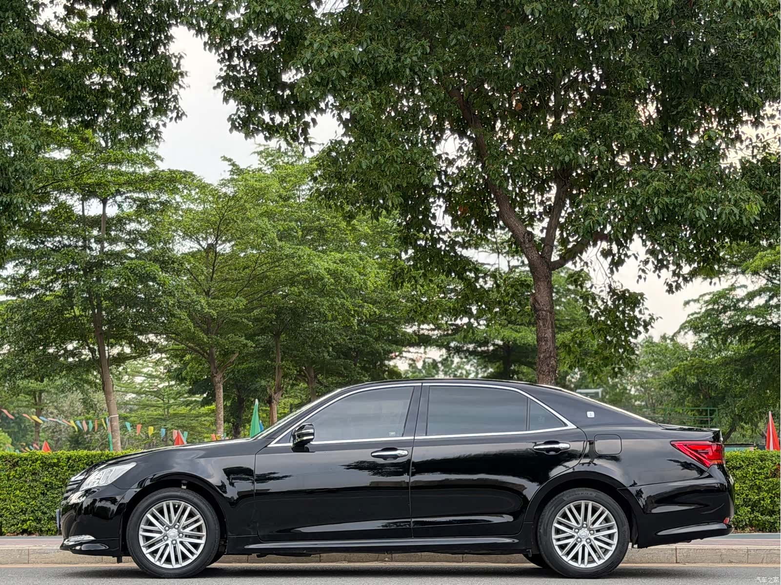 Toyota Crown, 2017 9