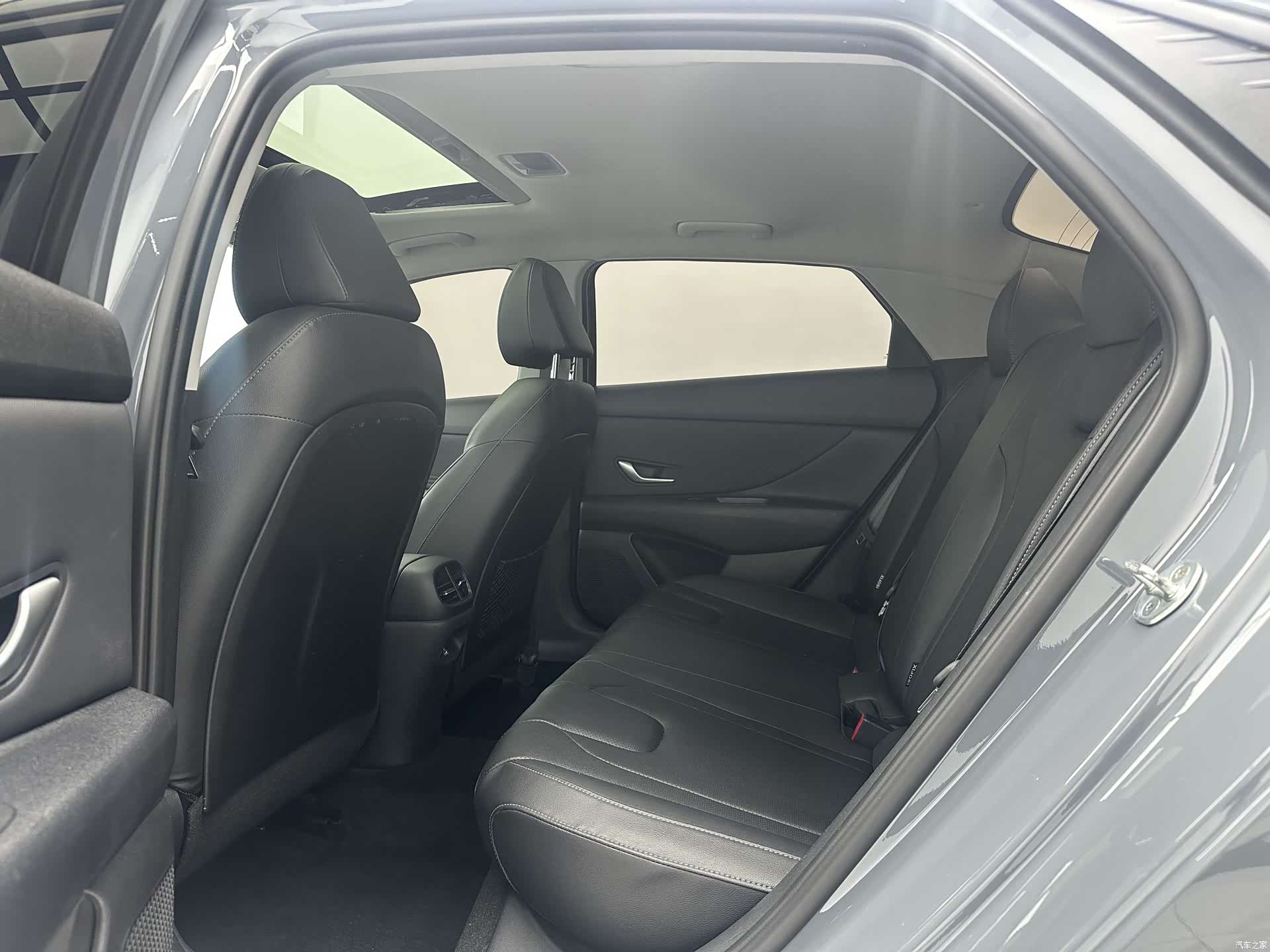 Hyundai Elantra, 2022 6